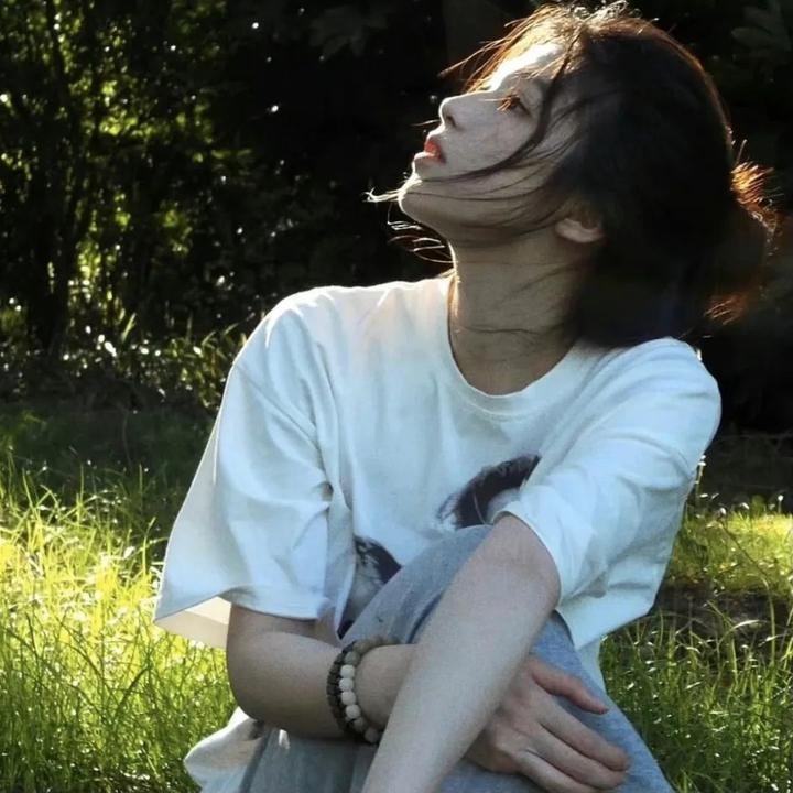 八九点钟的太阳